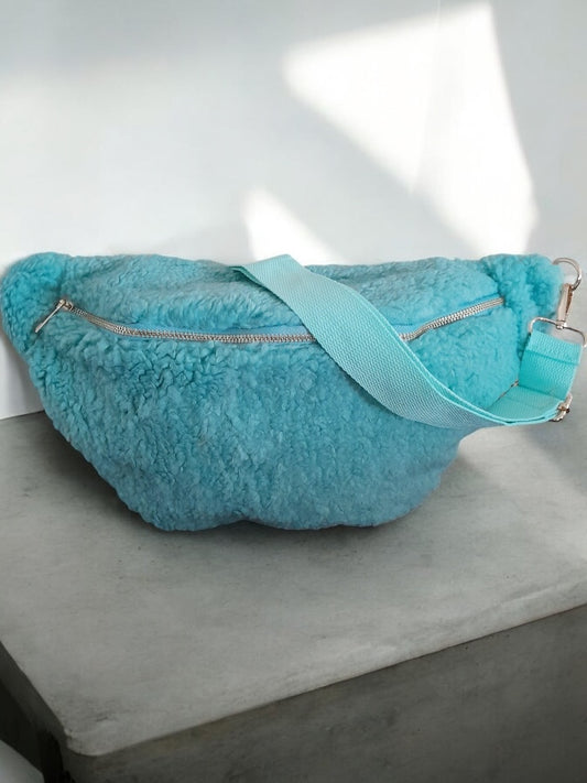 Sac banane XXL bleu ciel peluche teddy moumoute 1 poche