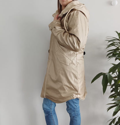 Melya Melody - Manteau long mi cuisses type ciré imperméable fourré réversible doré