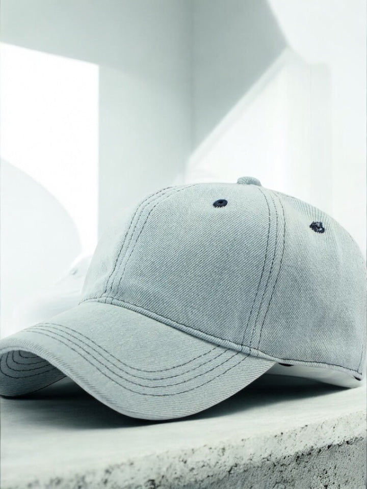 Casquette unisexe en coton ; couleur bleu denim clair