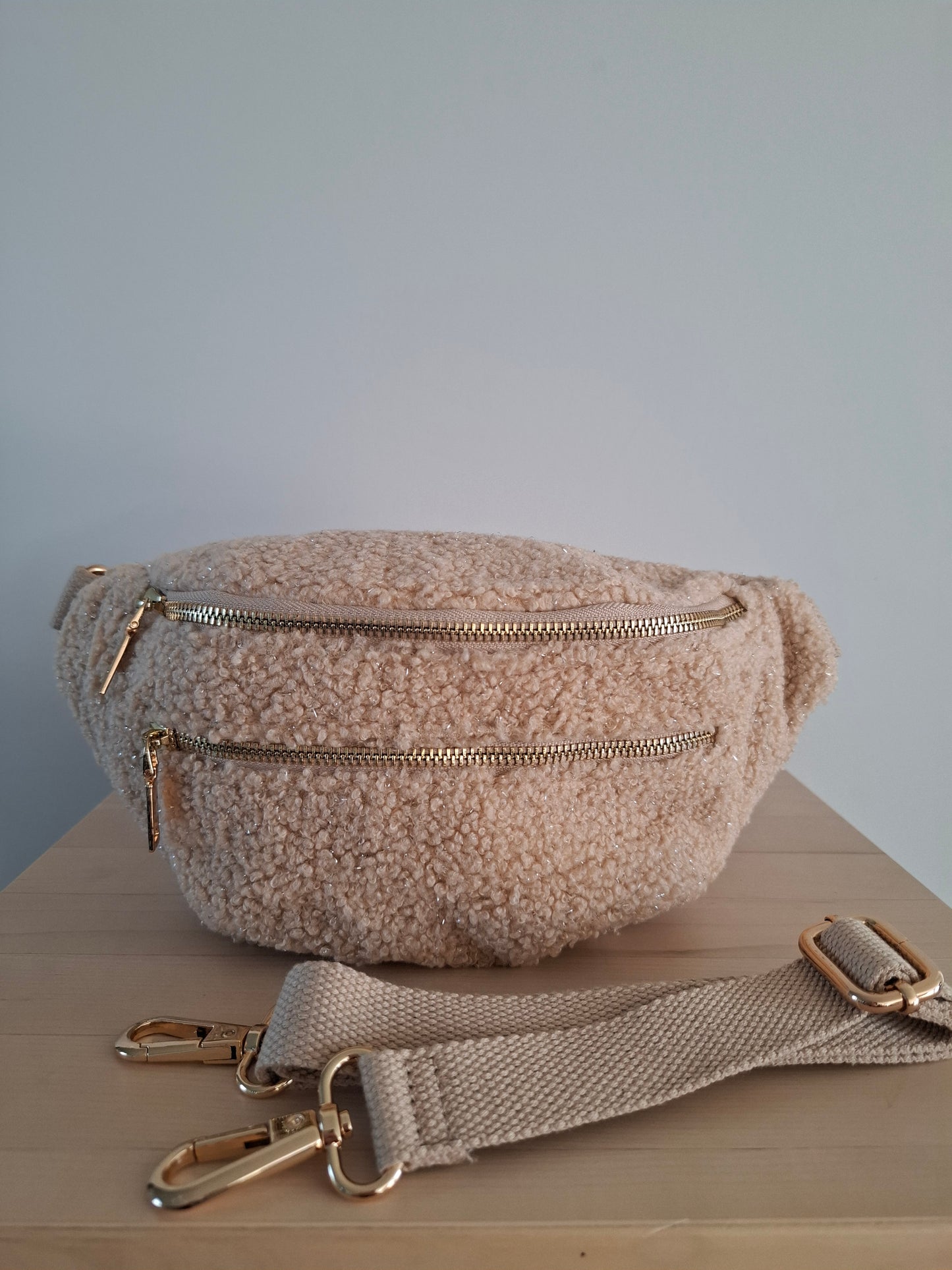 Sac banane XL peluche moumoute 2 poches beige écru