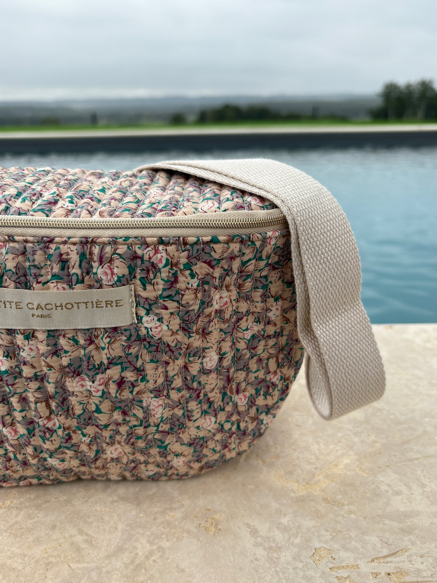 Sac banane en coton liberty fleuri beige lilas « La Ptite cachottière »