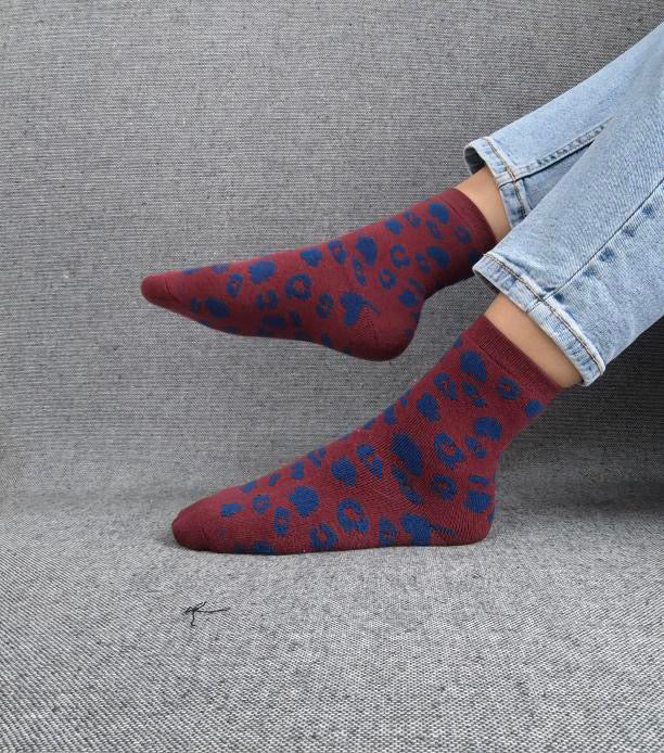 Nouveautés - Chaussettes rouge en coton à motif léopard bleu