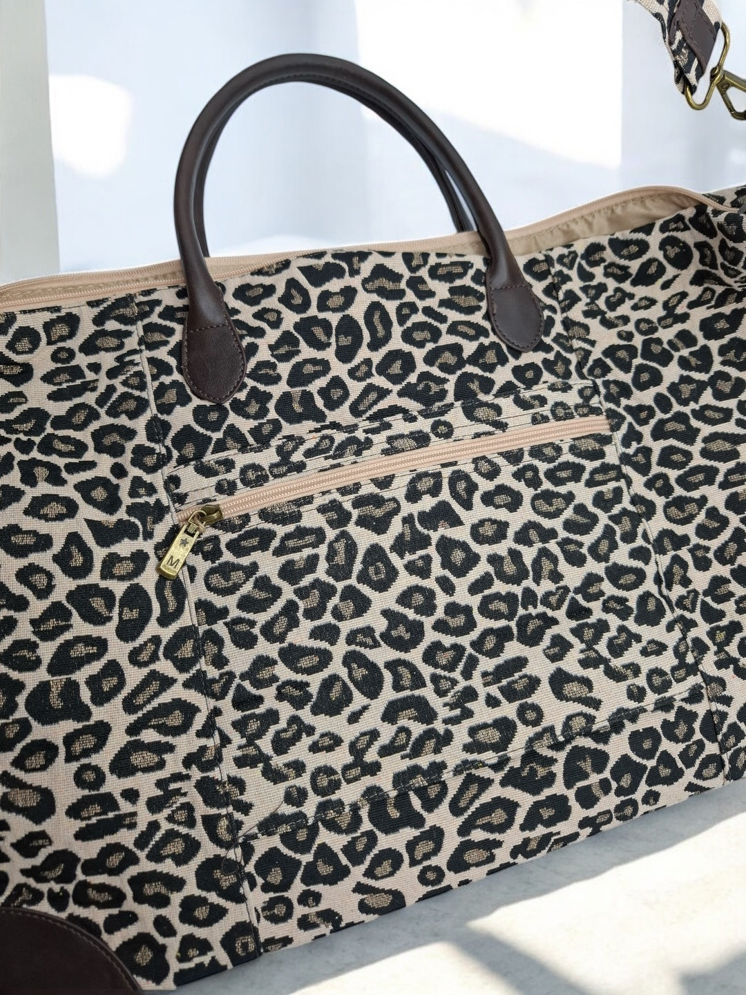 Nouveautés - Grand sac porté épaule imprimé léopard camel noir