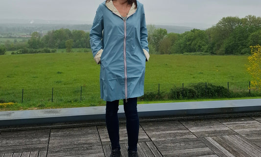 Laura Jo - Imperméable réversible long sans garnissage ouate couleur bleu ciel/doré