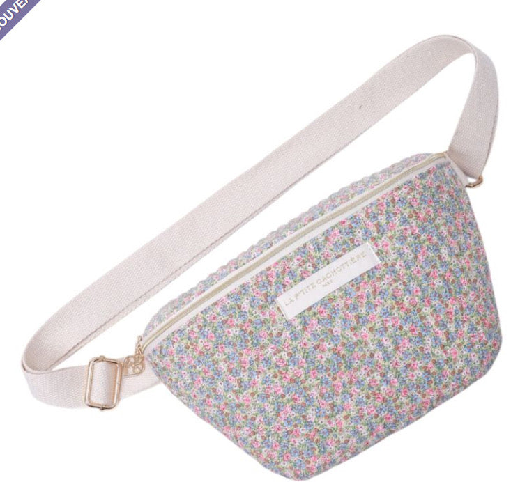 Nouveautés - Sac banane en coton liberty fleuri rose pastel « La Ptite cachottière » (photos à venir)