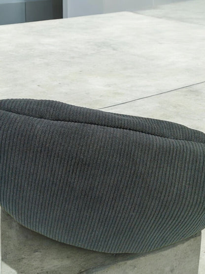 Sac banane en velours côtelé noir “La P’tite cachottière”
