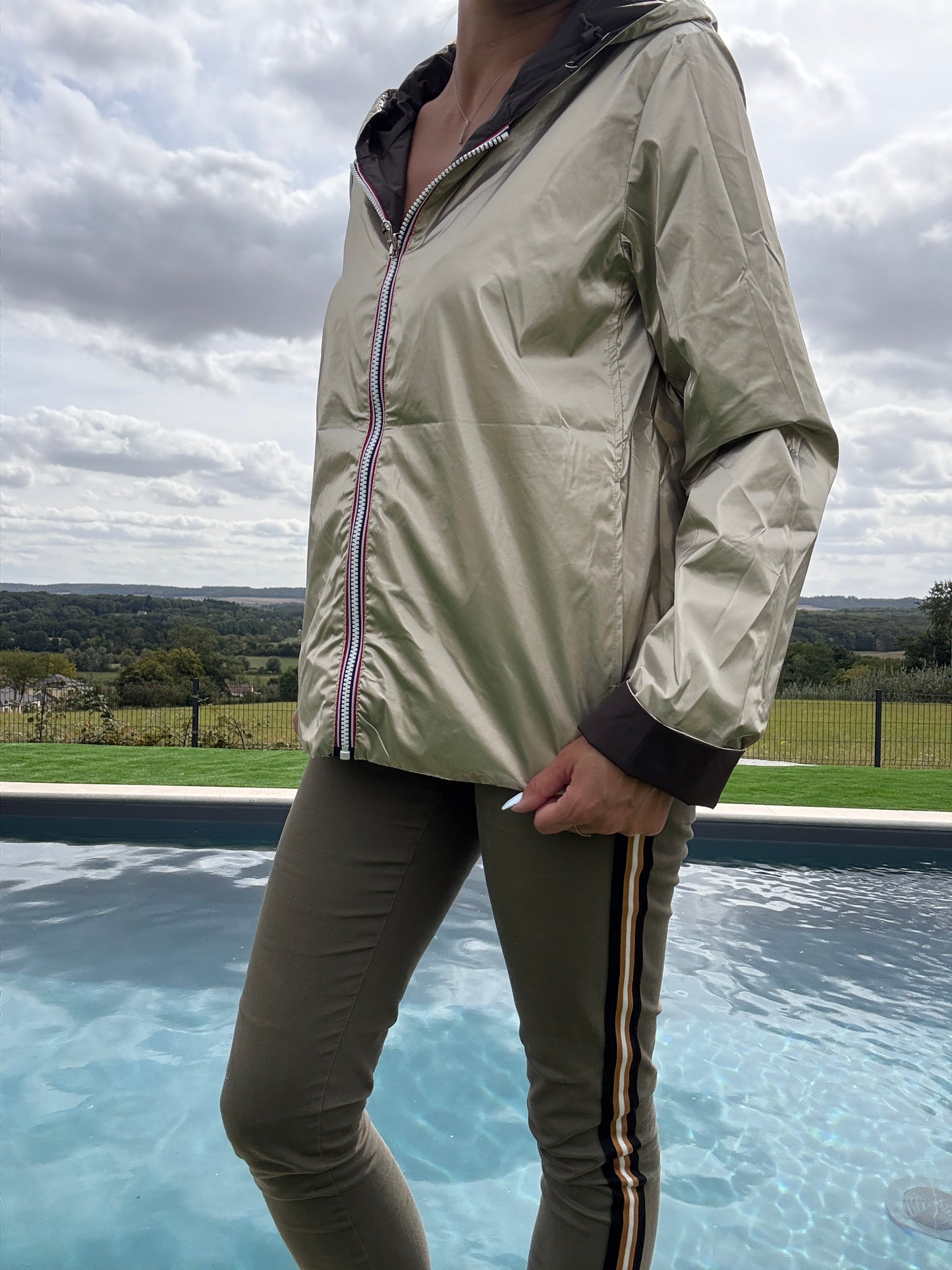 Laura Jo - Imperméable réversible court sans garnissage ouate mi-saison couleur marron chocolat/doré