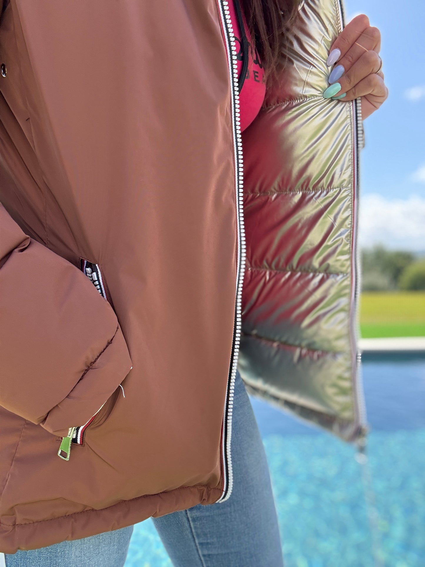Melya Melody - Manteau court réversible et imperméable matelassé marron chocolat/doré