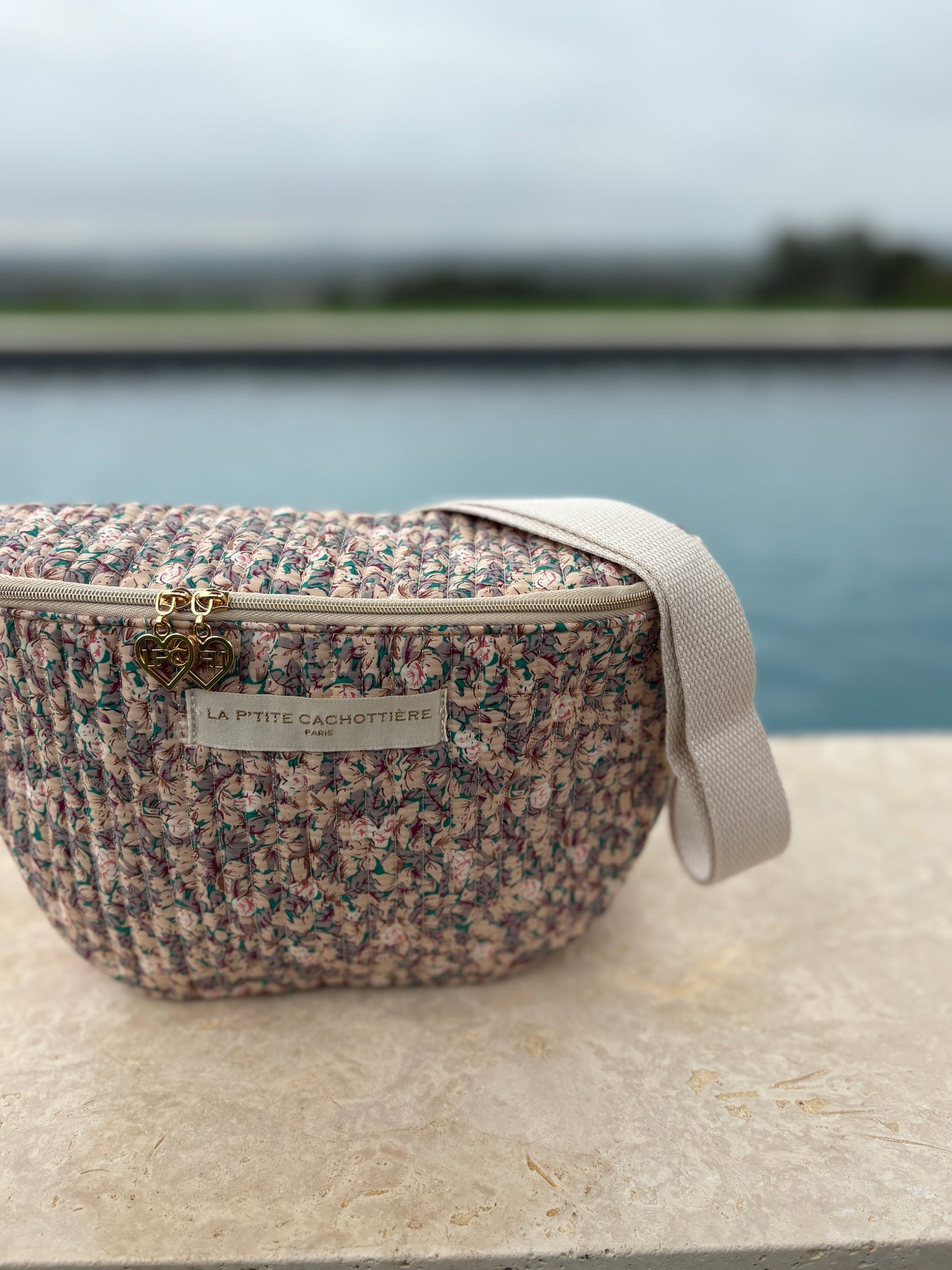 Sac banane en coton liberty fleuri beige lilas « La Ptite cachottière »
