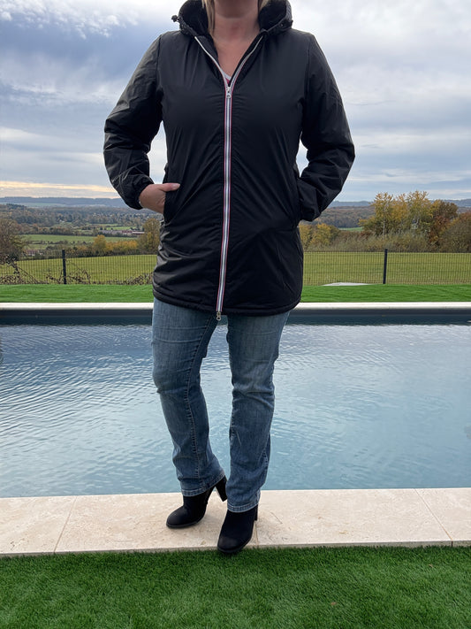 Laura Jo - Imperméable long doublé en fausse fourrure couleur noir