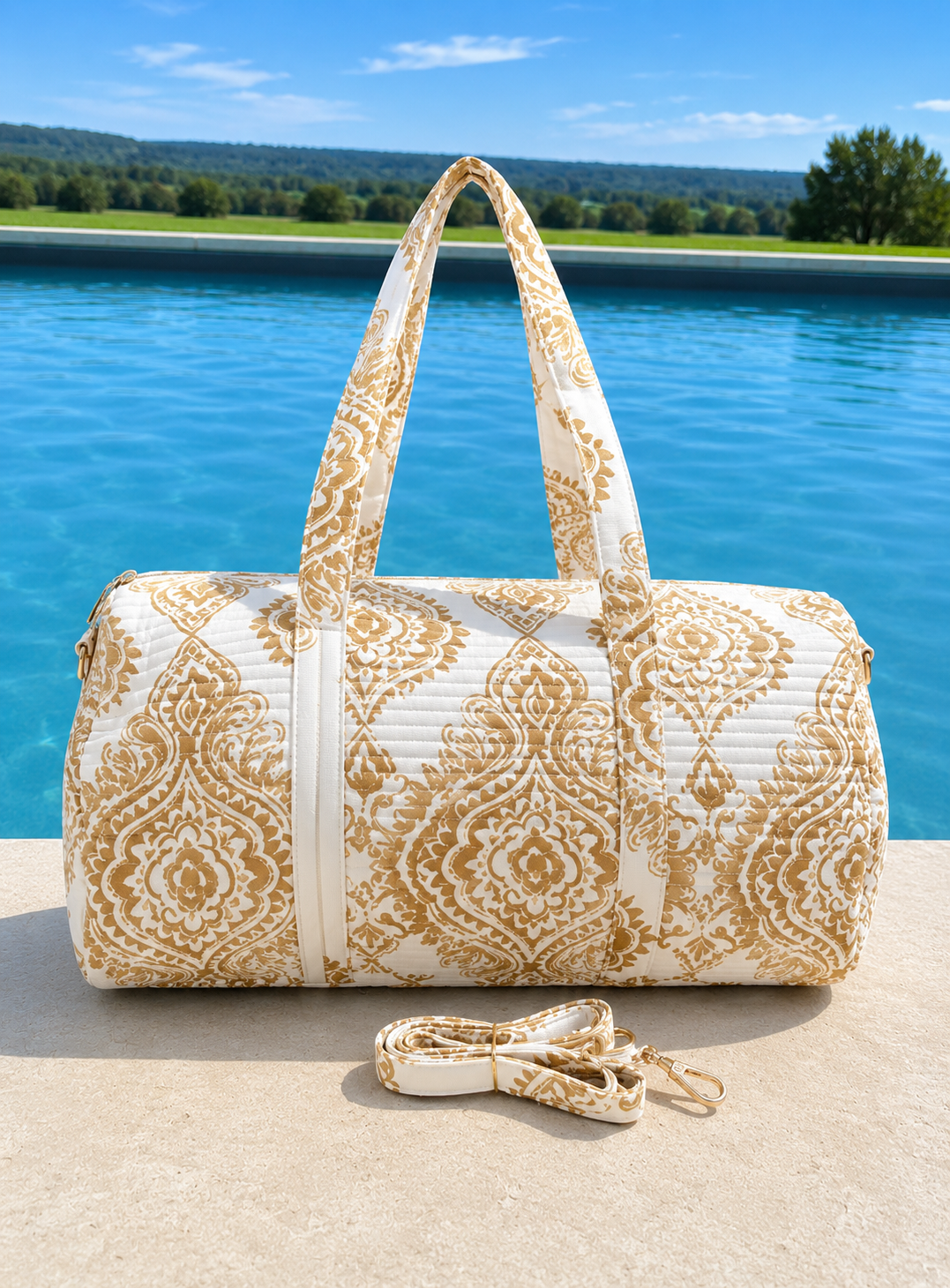 Sac Polochon Matelassé Imprimé Baroque Doré | Sac Voyage Femme Bohème Chic