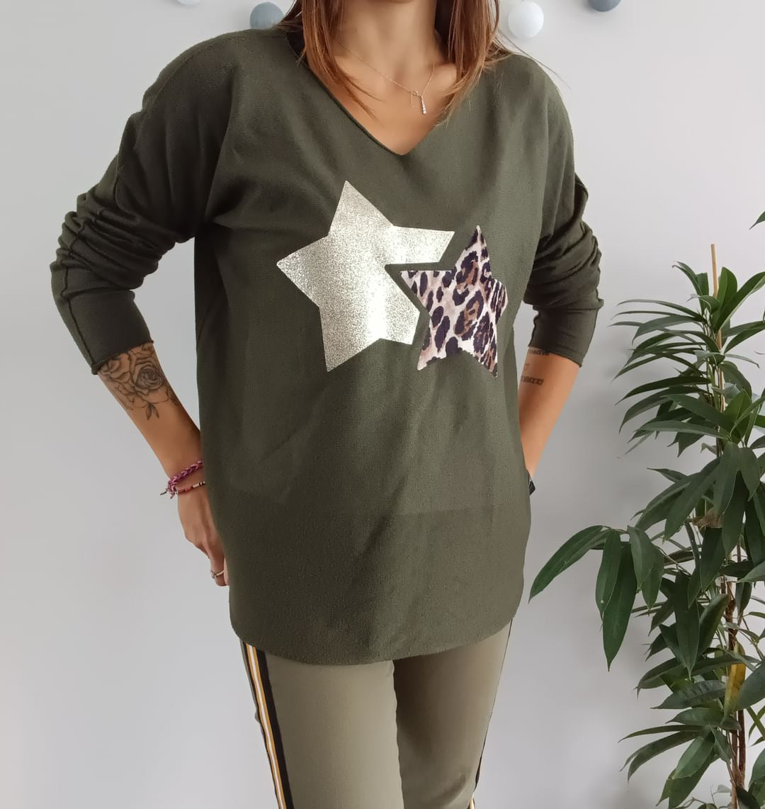 Pull maille vert kaki à étoiles léopard et doré