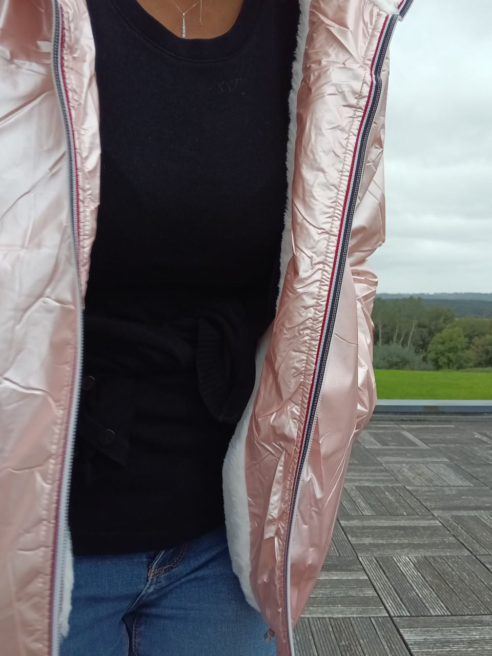 Attrait Paris - Manteau court imperméable fourré rose métallisé