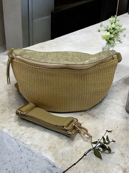 Sac banane bi-matière en paille beige et simili cuir doré pailleté