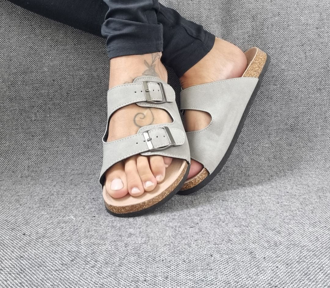 Chaussures sandales intérieur cuir gris style Birkenstock