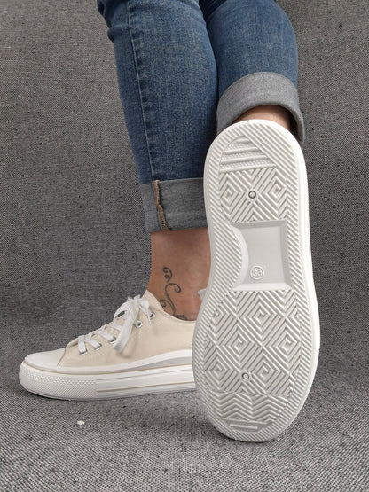 Chaussures baskets en toile beige clair semelle compensée style converse