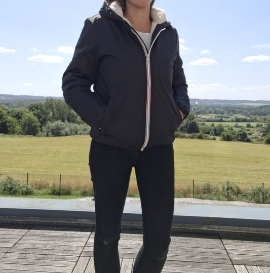 Laura Jo - Imperméable fourré court fausse fourrure noir intérieur imitation sherpa beige