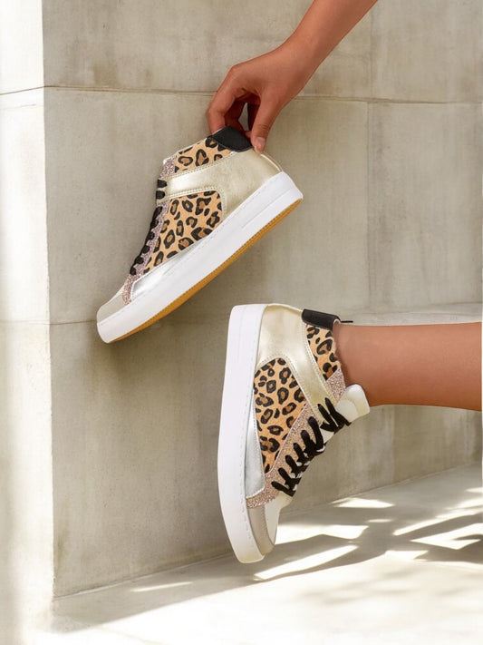 Chaussures baskets hautes type sneakers léopard et doré