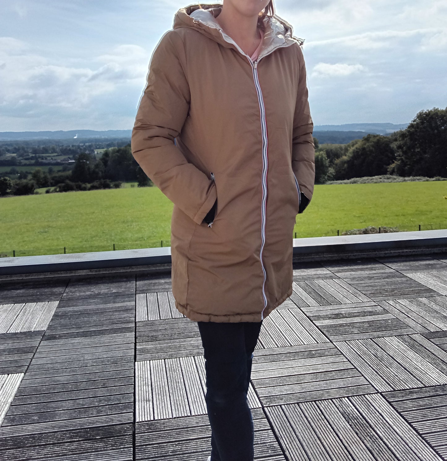 Melya Melody - Manteau long réversible et imperméable matelassé camel/doré - Curvy