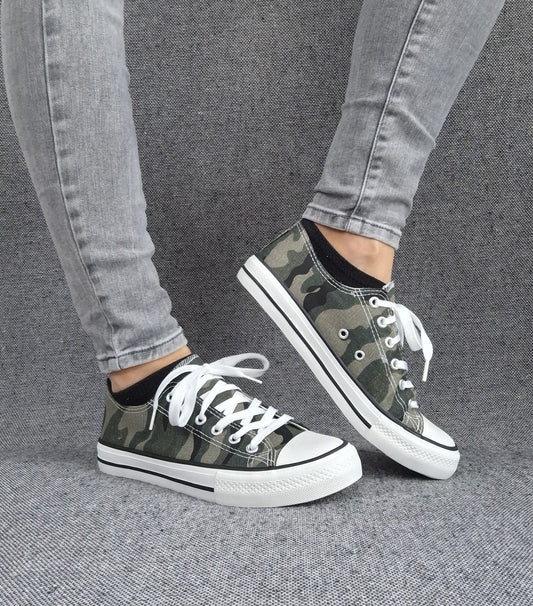 Chaussures baskets basses toile kaki camouflage style converse