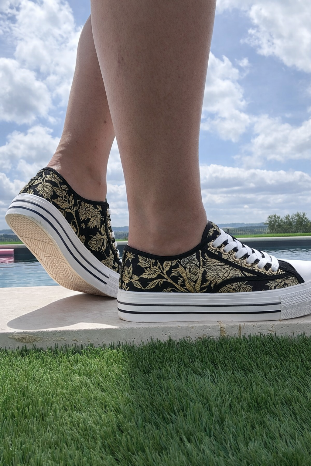 Zapatillas Bajas Negro Dorado Mujer - Estilo Converse Lona