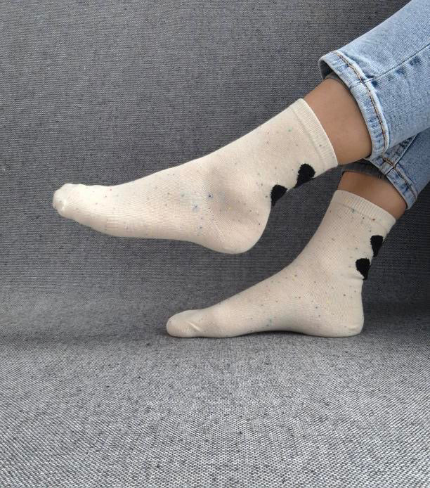 Nouveautés - Chaussettes blanches en coton à motif coeurs