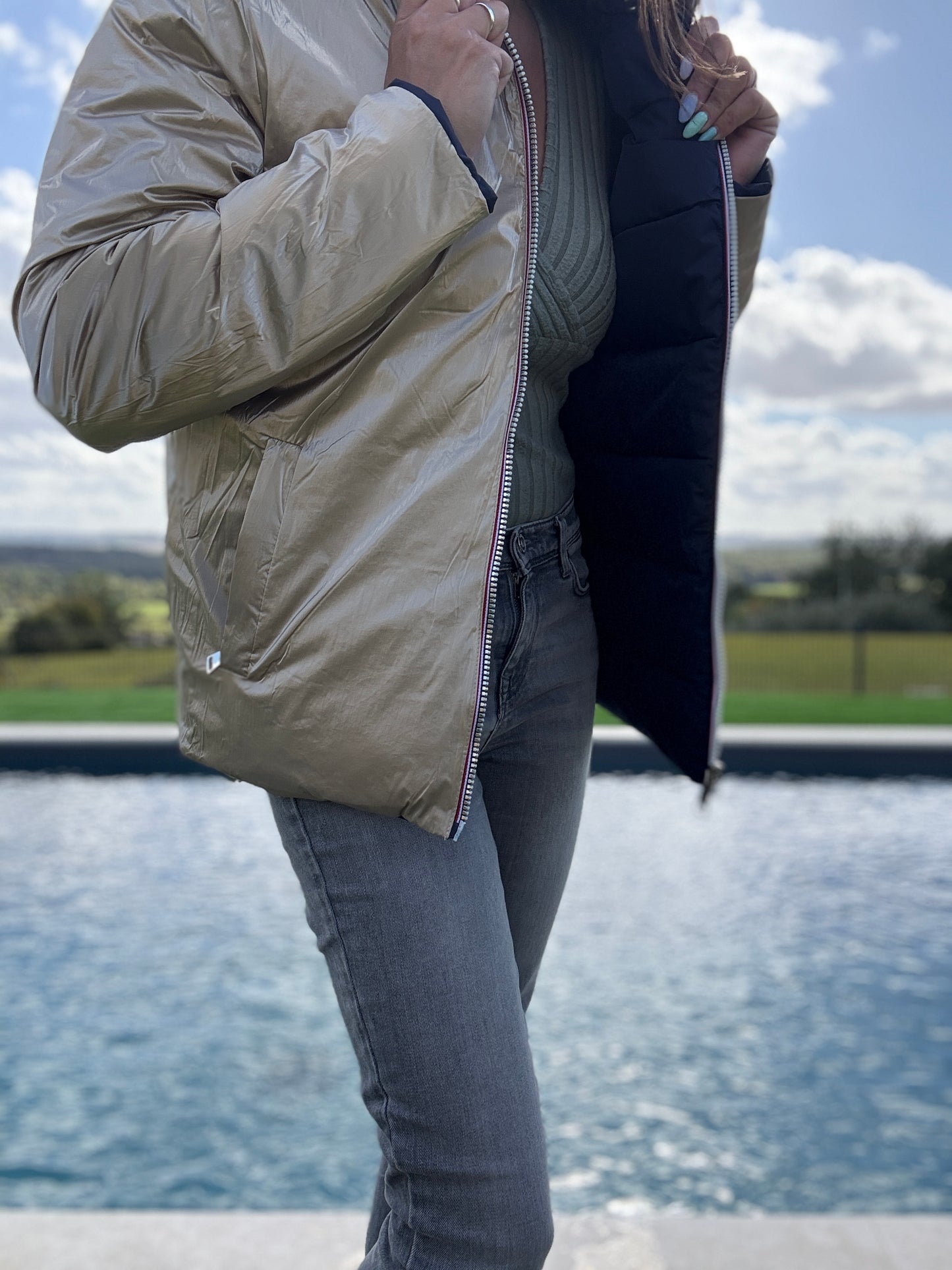 Doudoune manteau imperméable court réversible matelassé bleu marine doré