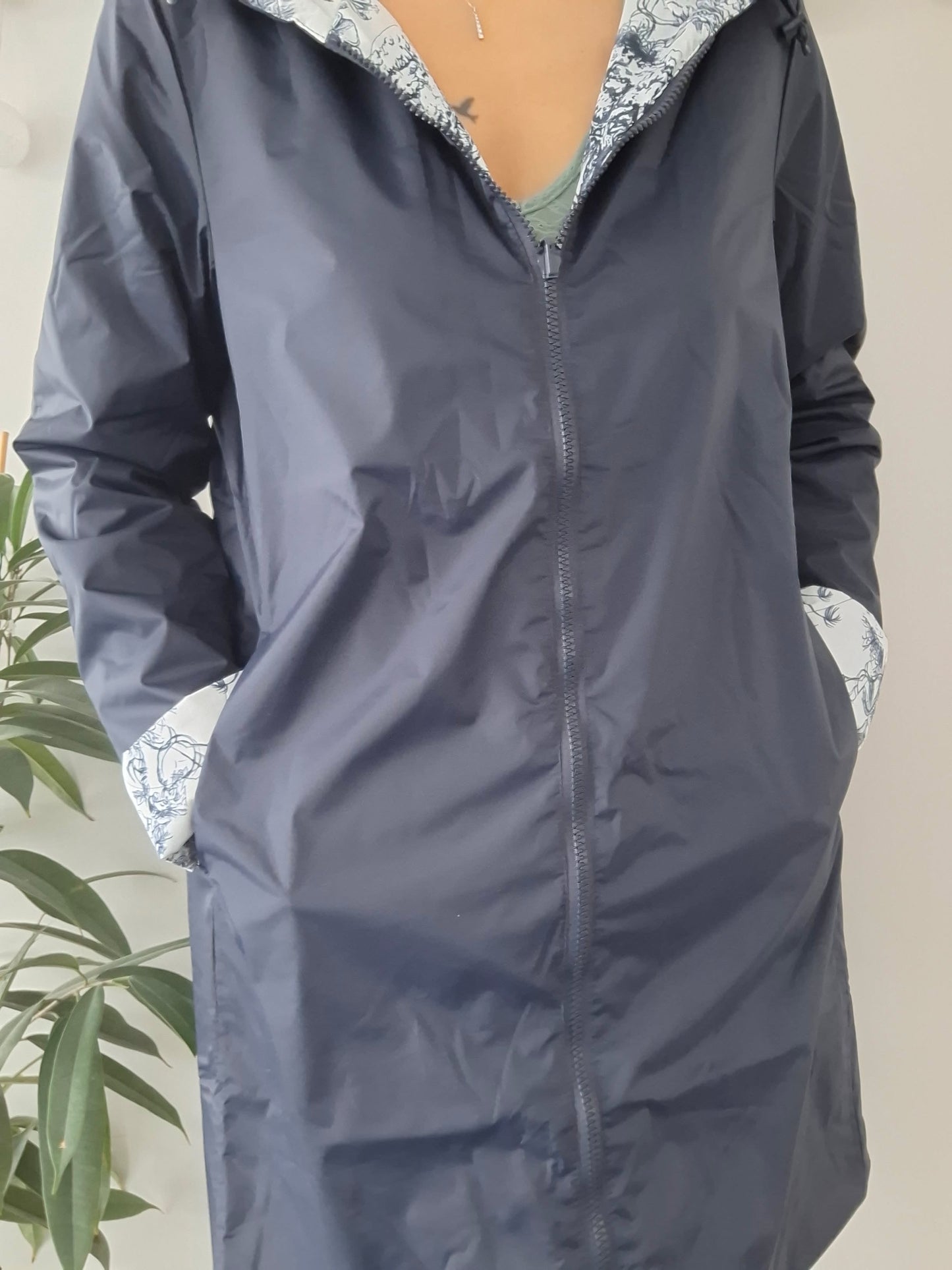 Laura Jo - Imperméable bleu marine réversible motif jungle long mi-saison garnissage ouate