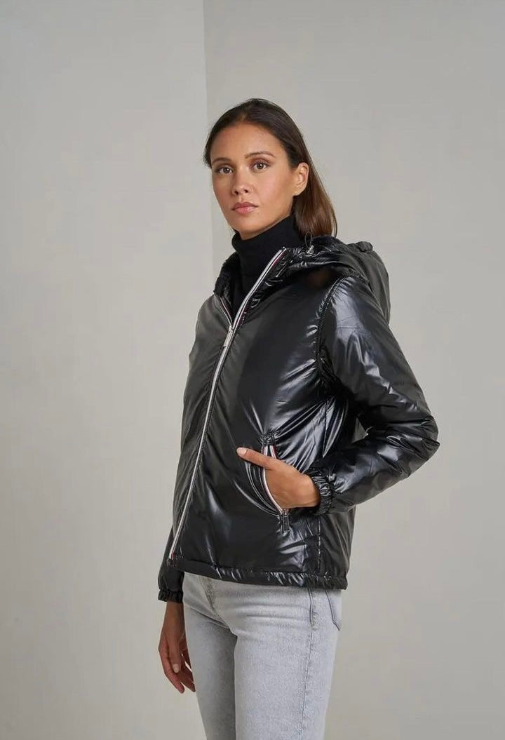 Attrait Paris - Manteau court imperméable fourré noir brillant