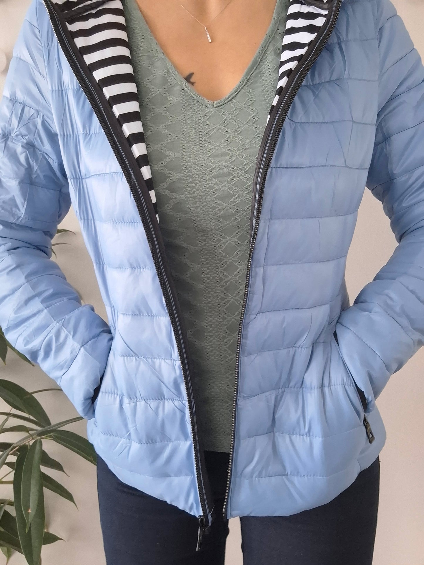 Attrait Paris - Manteau doudoune imperméable et matelassé bleu clair avec capuche