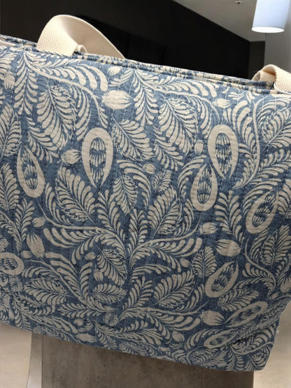 Sac cabas porté épaule coton imprimé toile de jouy feuilles bleues creme