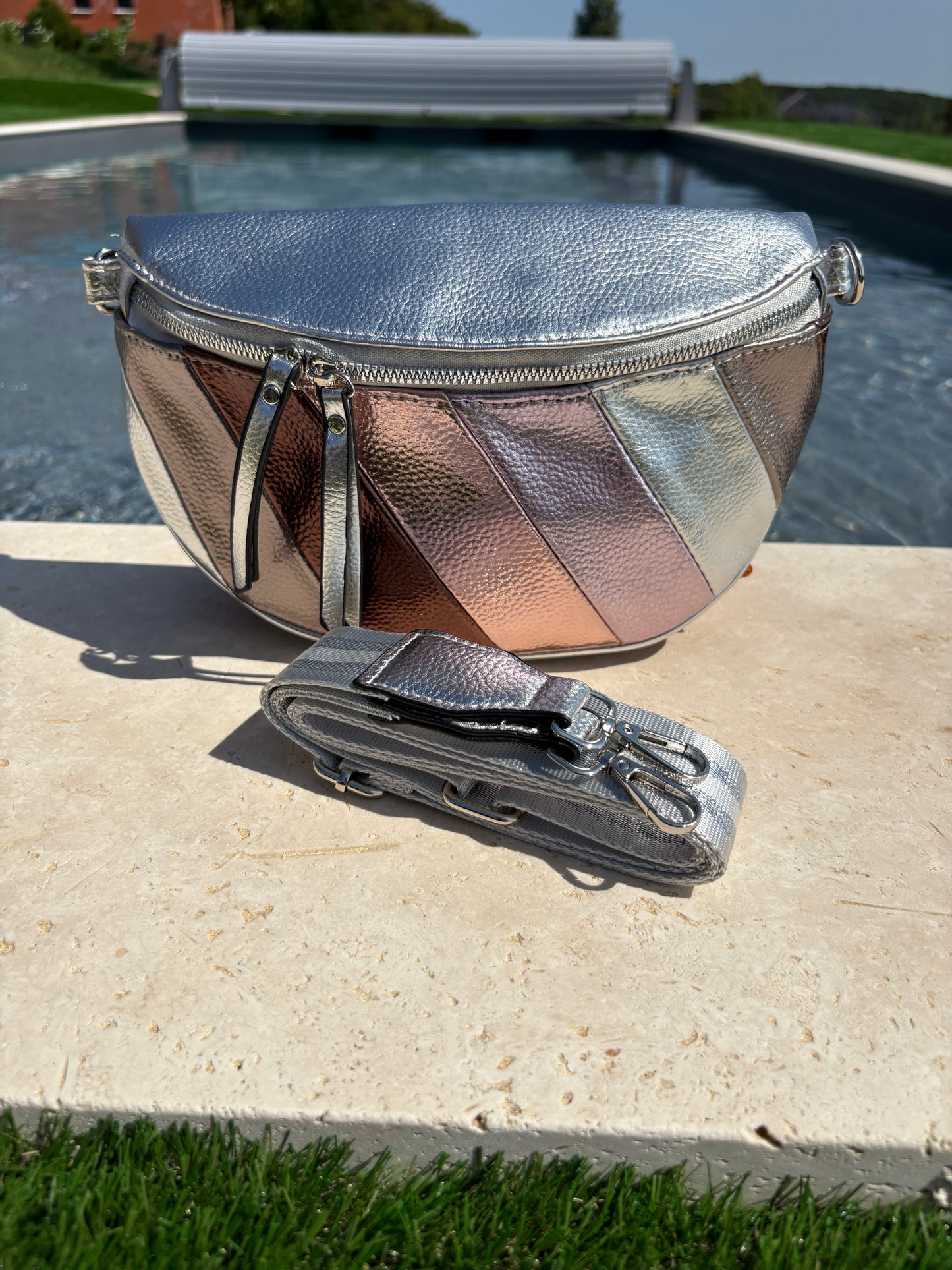 Sac banane simili cuir blanc argenté rosé