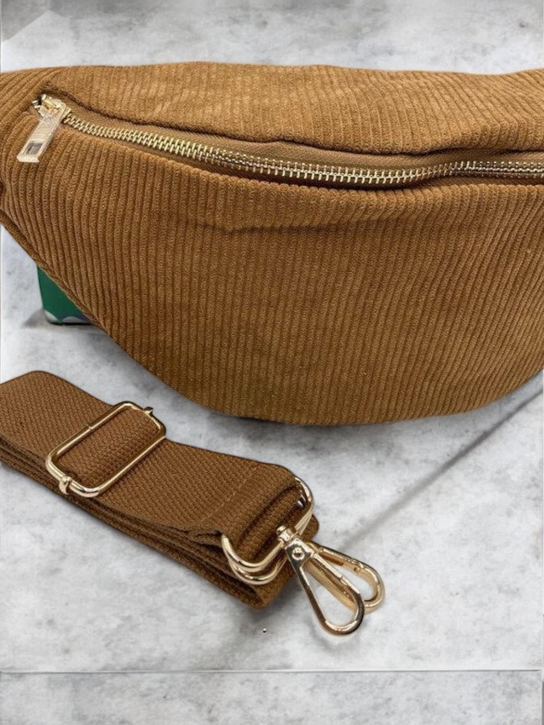 Sac banane velours cotelé camel