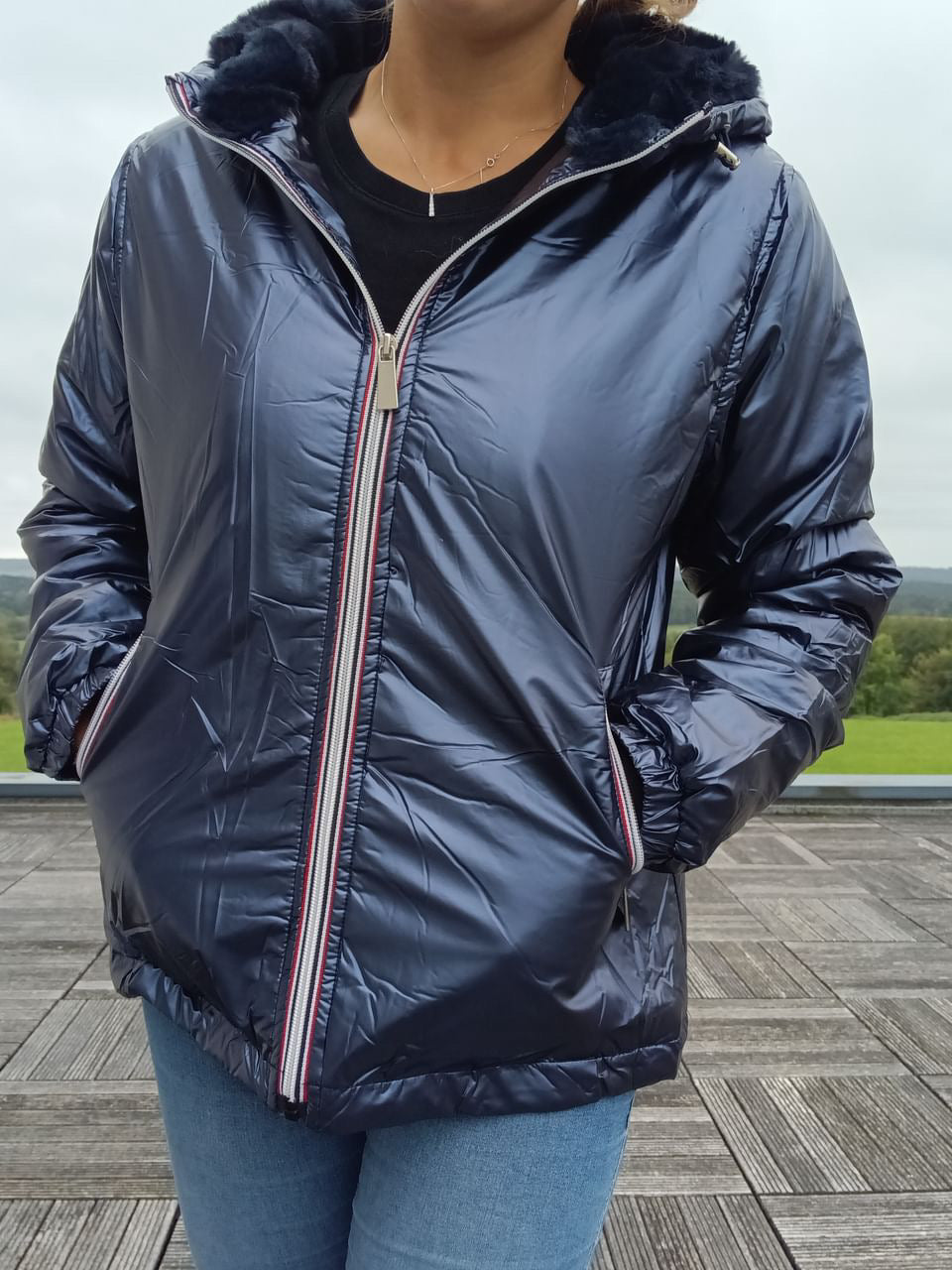 Attrait Paris - Manteau court imperméable fourré bleu marine métallisé