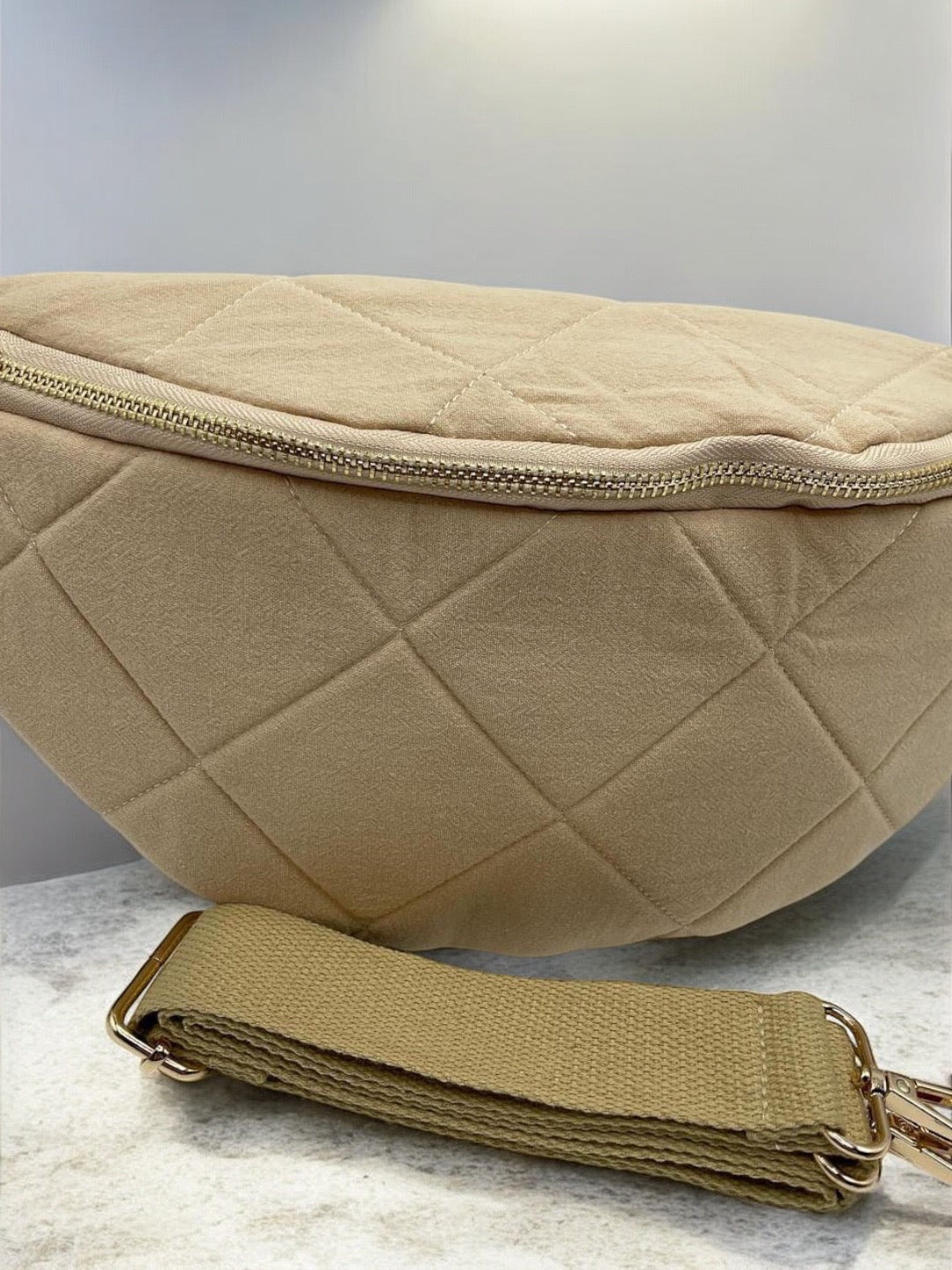 Sac banane gaze de coton matelassé beige