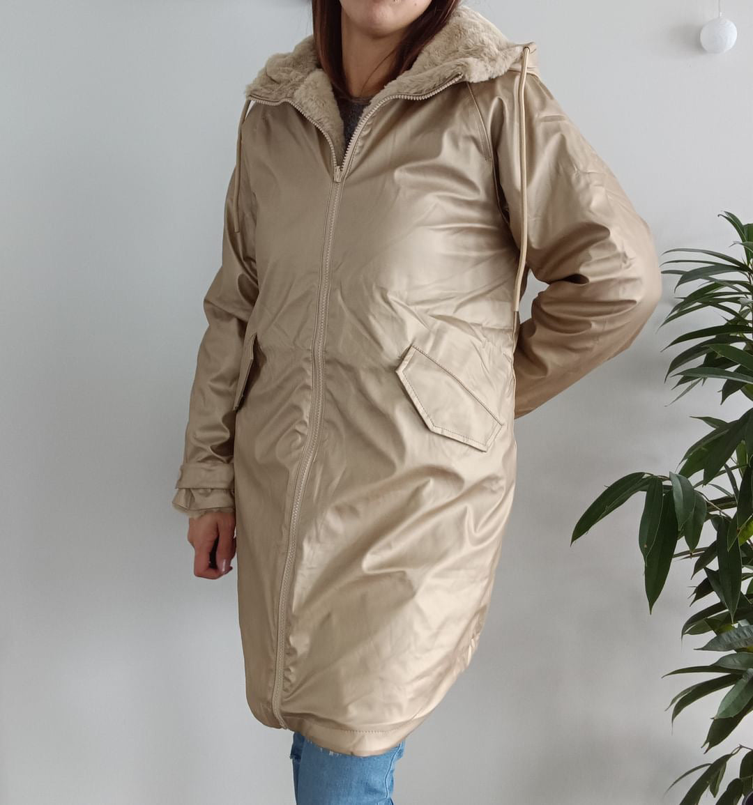 Melya Melody - Manteau long mi cuisses type ciré imperméable fourré réversible doré