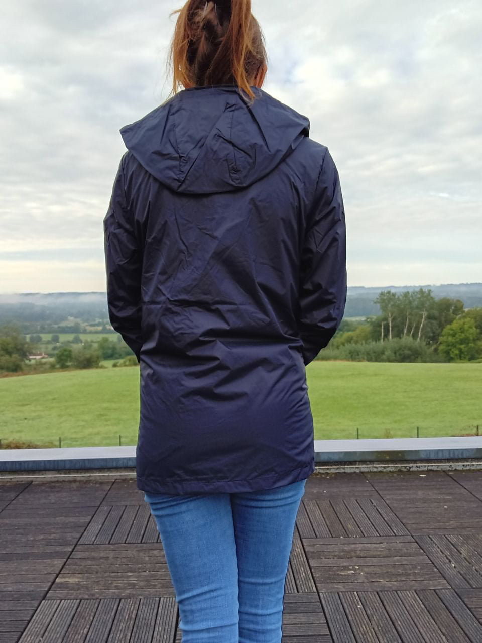 Imperméable fine doublure couleur Bleu marine mi-long mi-saison Marque Laura Jo