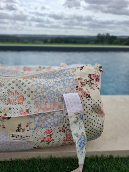 Sac polochon week end de voyage en tissu coton patchwork multicolore fleuri bleu clair orange