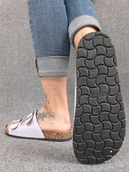 Chaussures sandales violet parme clair à doubles lanières avec boucles métalliques style Birk