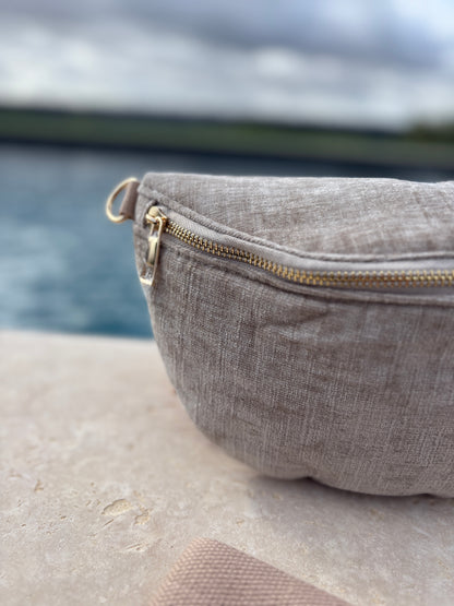 Sac banane en tissu velours texturé beige gris