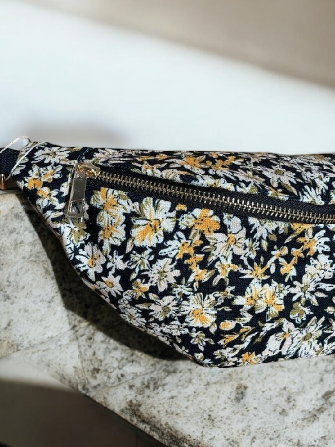 Sac banane tissu épais velours fin liberty noir et jaune