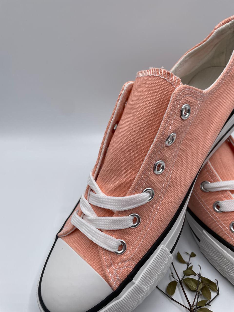 Chaussures baskets basses toile rose saumon style Converse