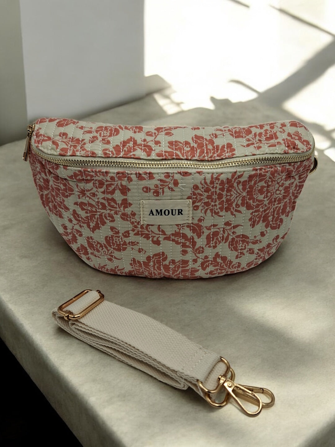 Sac banane coton matelassé blanc liberty fleuri corail creme