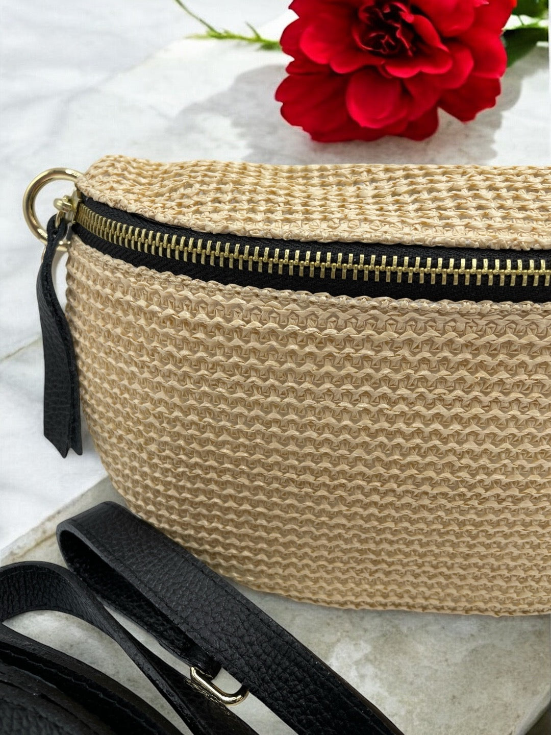 Sac banane tissu effet paille bandouliere noir en cuir