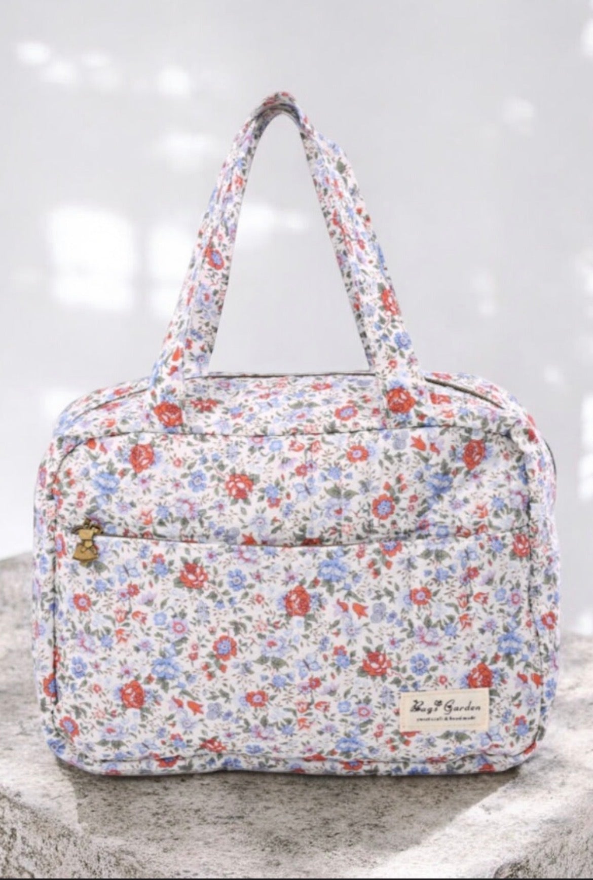 Sac polochon week-end motif liberty fleurs colorées rouge, bleu et violet