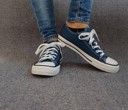 Chaussures baskets basses toile bleu pétrole style Converse