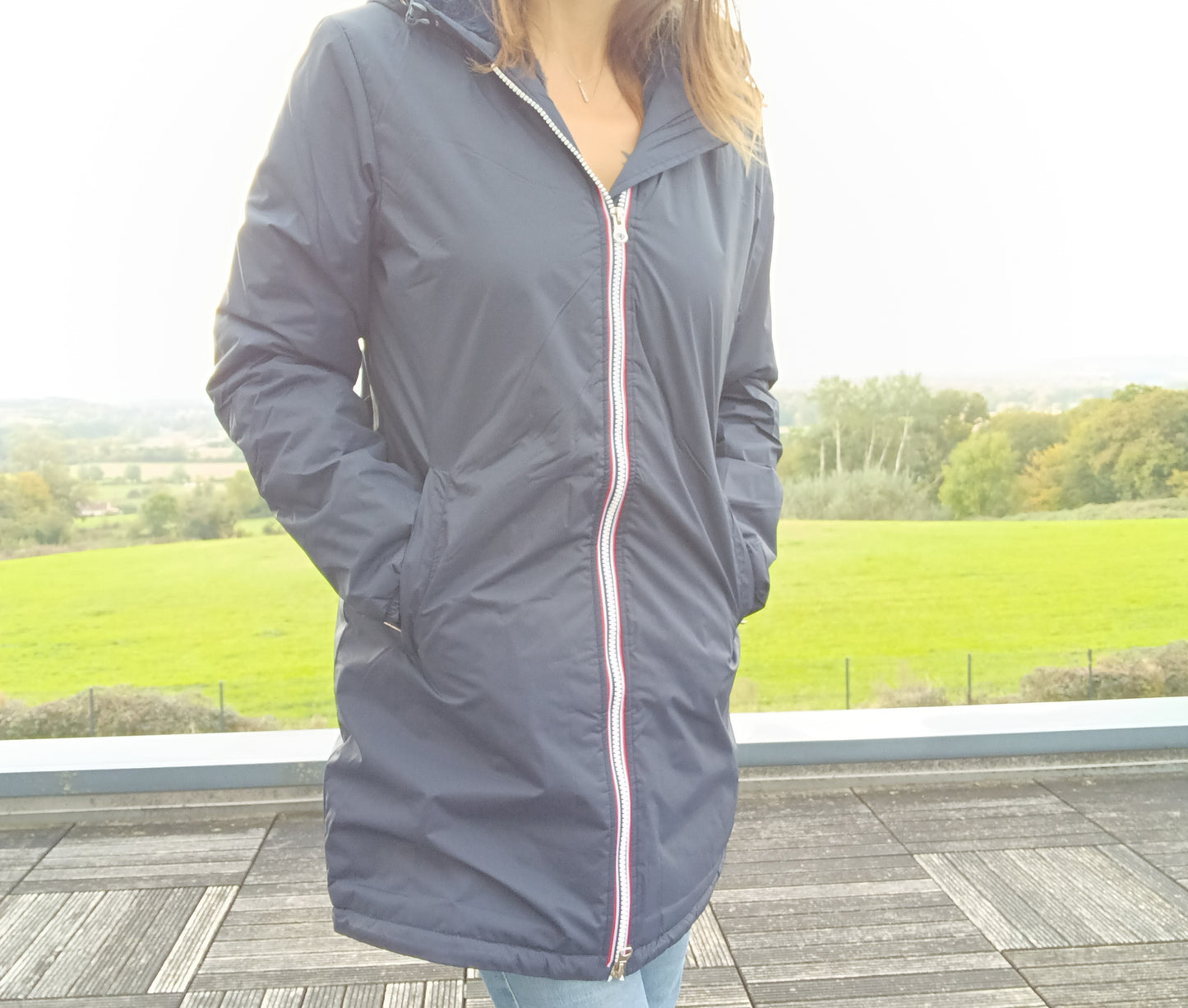 Laura Jo - Imperméable long doublé en fausse fourrure couleur bleu marine