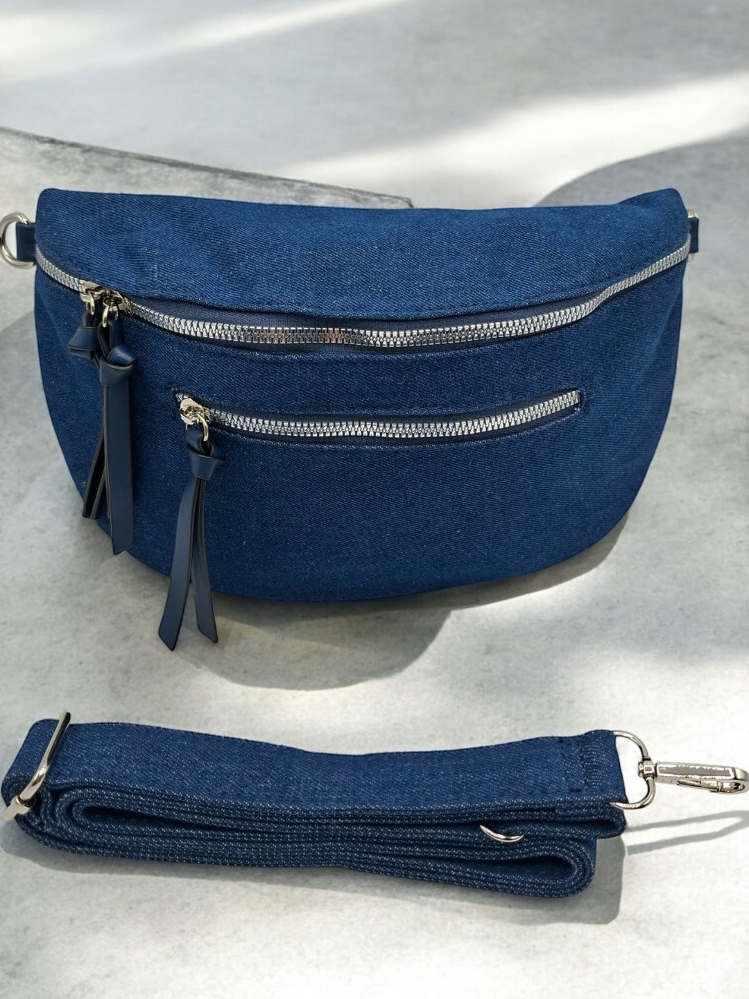 Sac banane en tissu jeans denim bleu foncé 2 poches