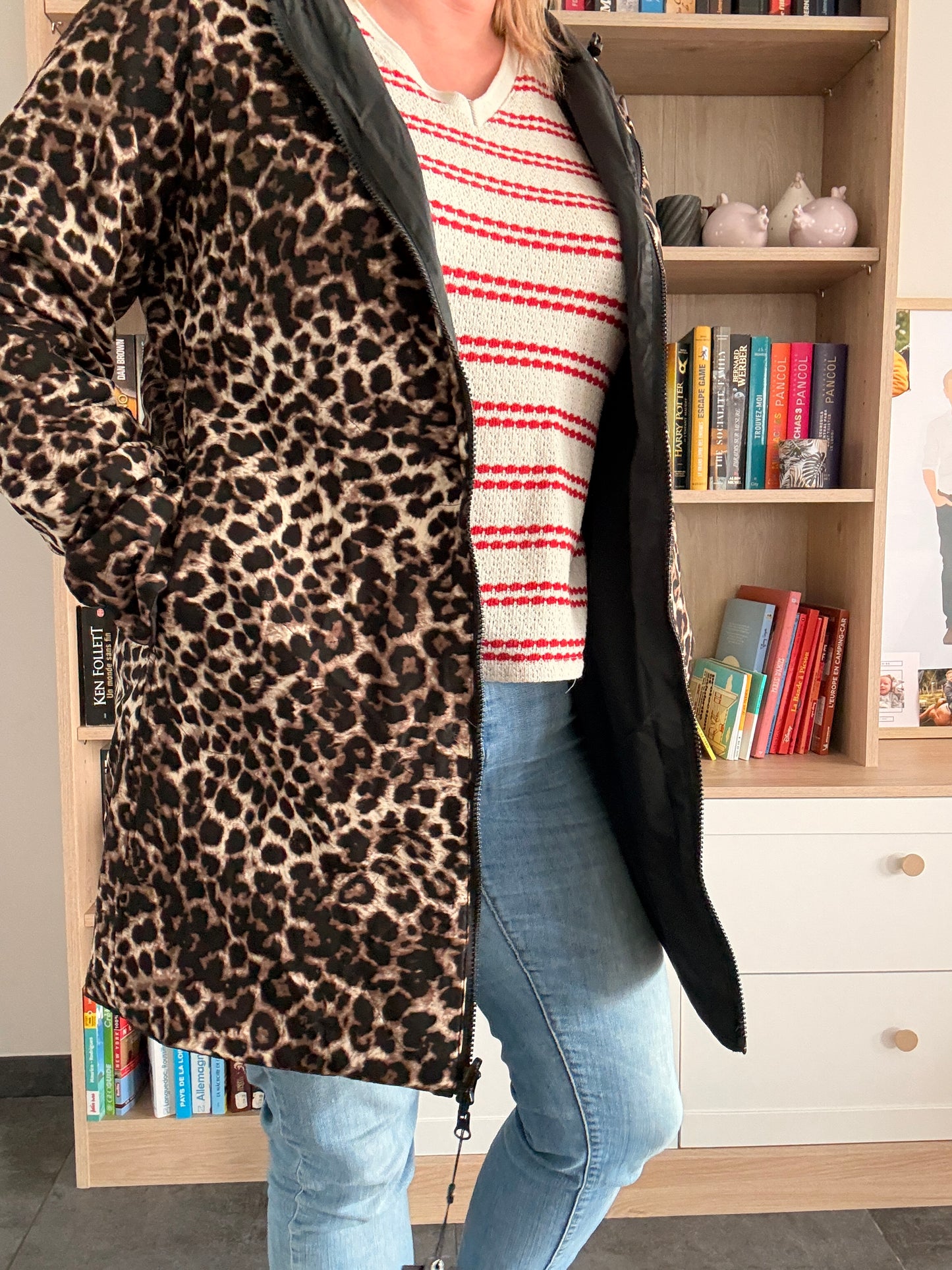 Parka Impermeable Reversible Larga de Mujer Laura Jo - Negra y Leopardo con Capucha