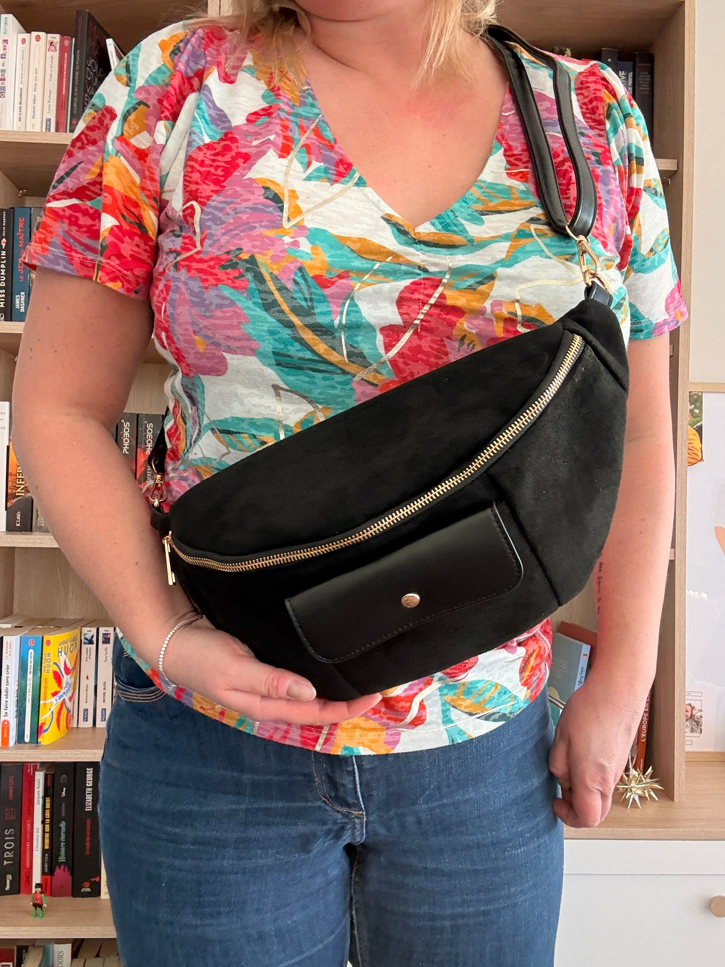 Sac banane XL femme noir effet daim et simili cuir – grand format tendance, bandoulière réglable, poche zippée